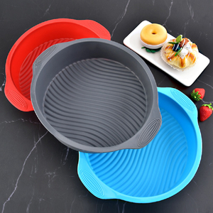 Non-Stick Round Baking Pan with Handle Sponge Cake Silicone Mold (ESG17874)